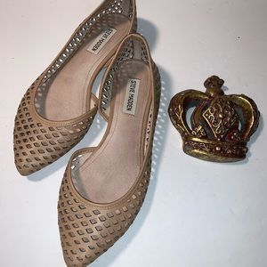 STEVE MADDEN Elaine Pointy Toe Diamond Perforated